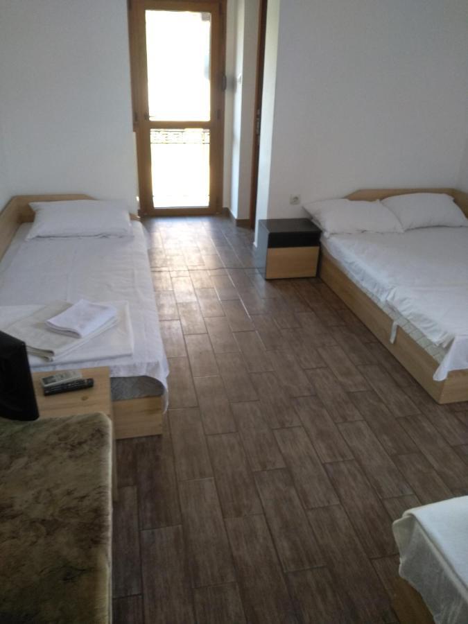 Guest House Lili Petrich  Exterior photo