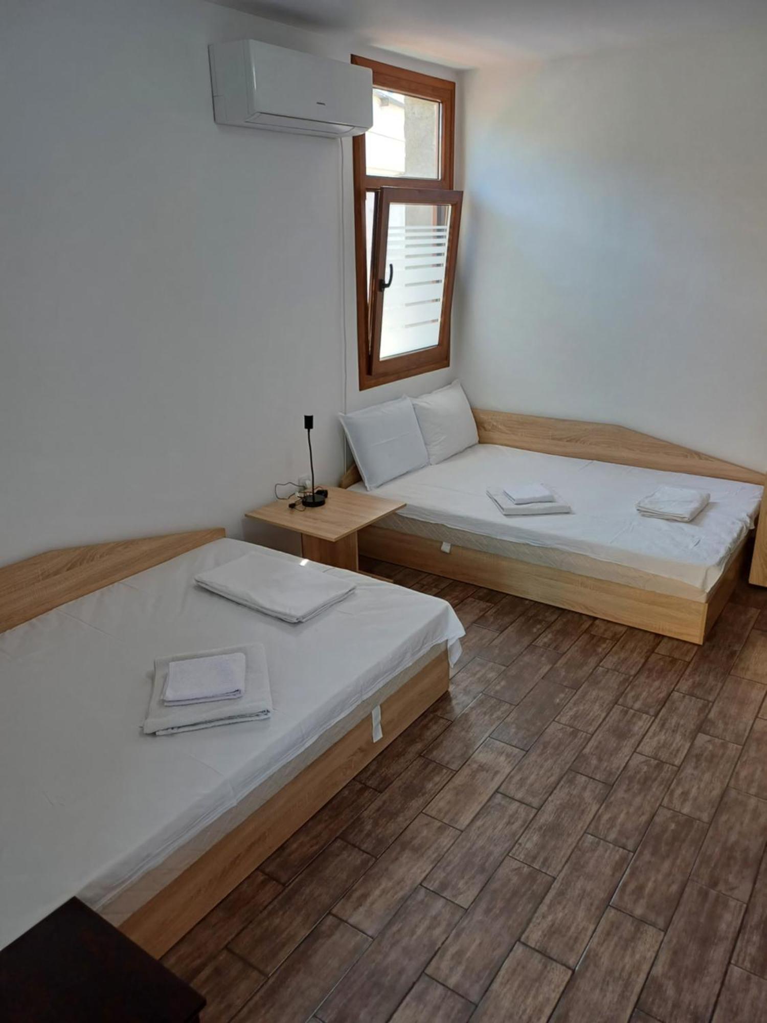 Guest House Lili Petrich  Exterior photo